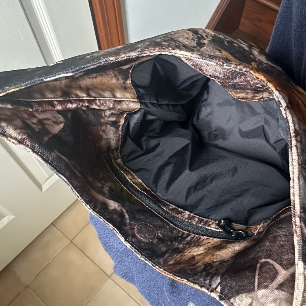 BAGGU Photo Forest Camo Crossbody Bag - Picture 3 of 4